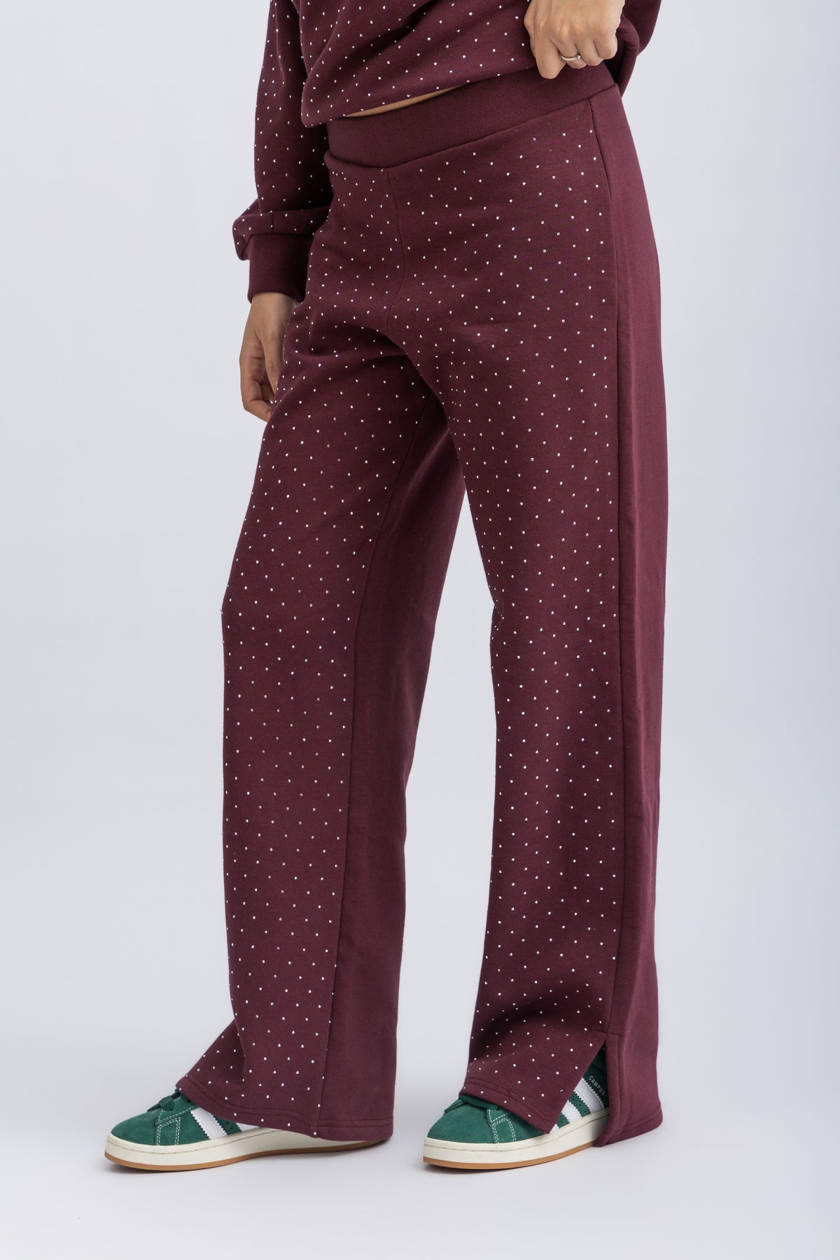 burgundy wide-legged sweatpants